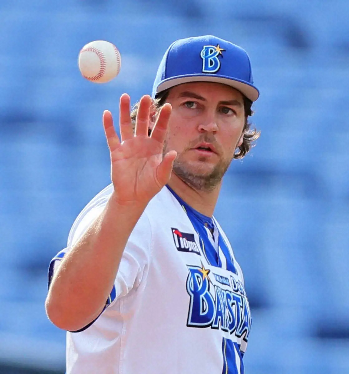 【画像・写真】DeNA・バウアー、練習試合で社会人相手に大炎上…　7年ぶり中継ぎ登板も日本通運に1回5安打5失点