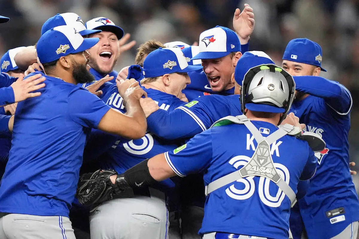 【画像・写真】ブルージェイズ　ヤンキース下し9年ぶりリーグ優勝決定シリーズ進出　ゲレロが打線けん引