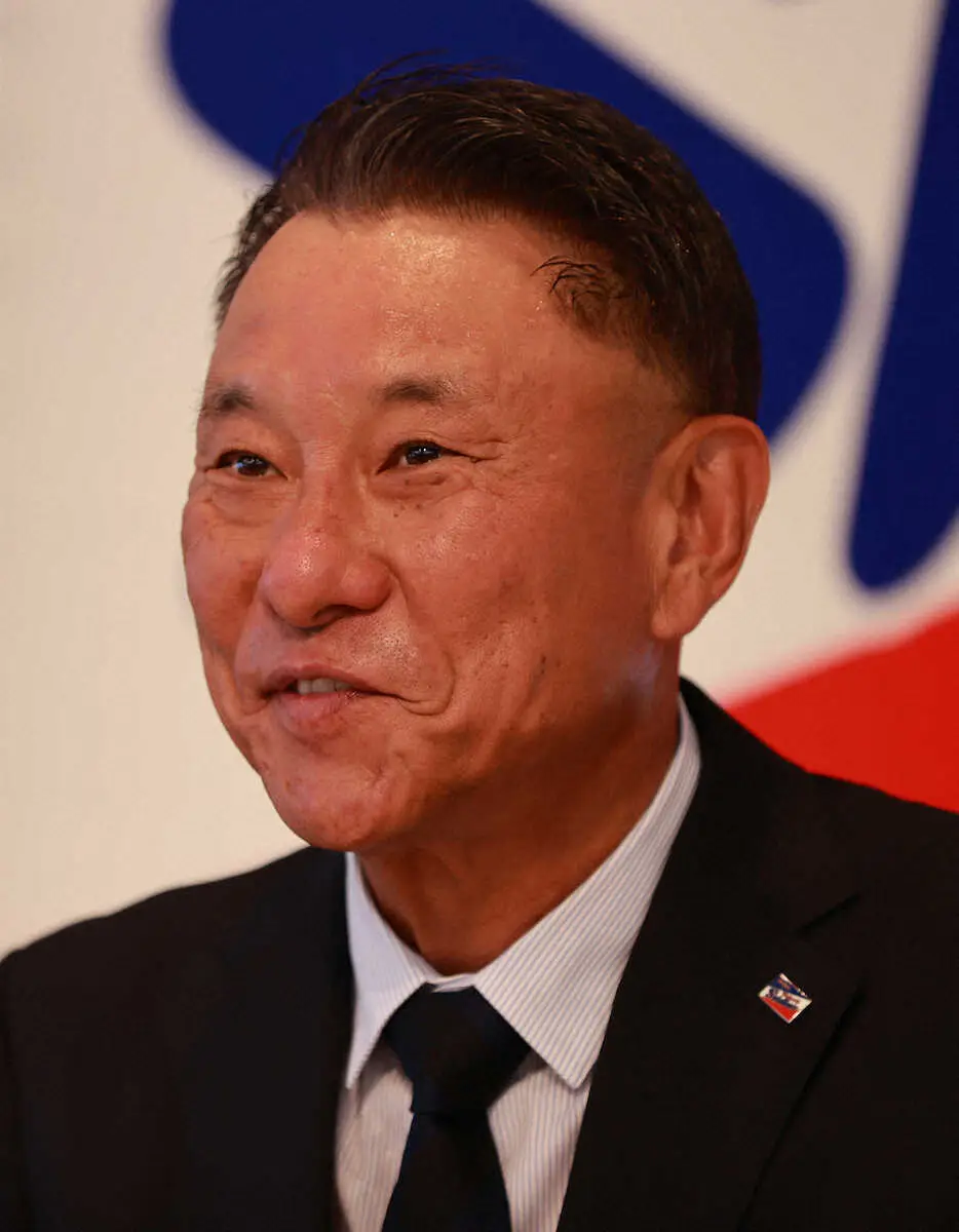 【画像・写真】ヤクルト・池山新監督　就任会見でメジャー挑戦の村上へ思い「正直、いて欲しいですけど…彼の夢を応援」