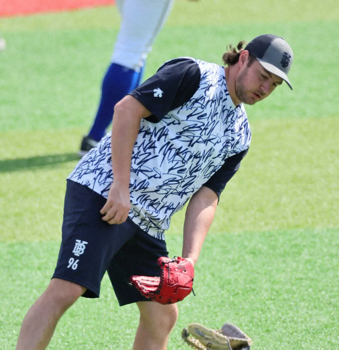 【画像・写真】DeNA・バウアー　出場選手登録抹消でCSほぼ消滅…8日の練習試合で大炎上