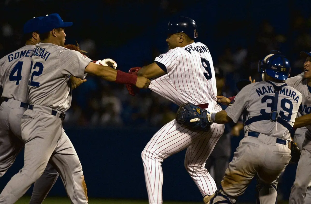 【画像・写真】岩瀬仁紀氏　激高したペタジーニが向かって来ても逃げなかった“納得”の理由「拳が顔の横まで来た」