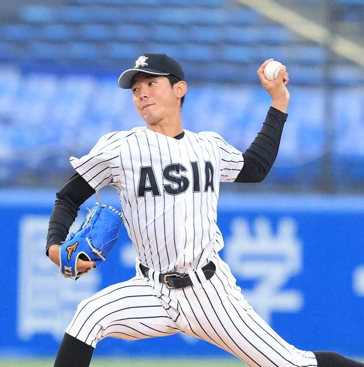 【画像・写真】亜大・逢沢が決勝ソロ　1年生左腕・田崎が無安打好救援でリーグ戦初白星