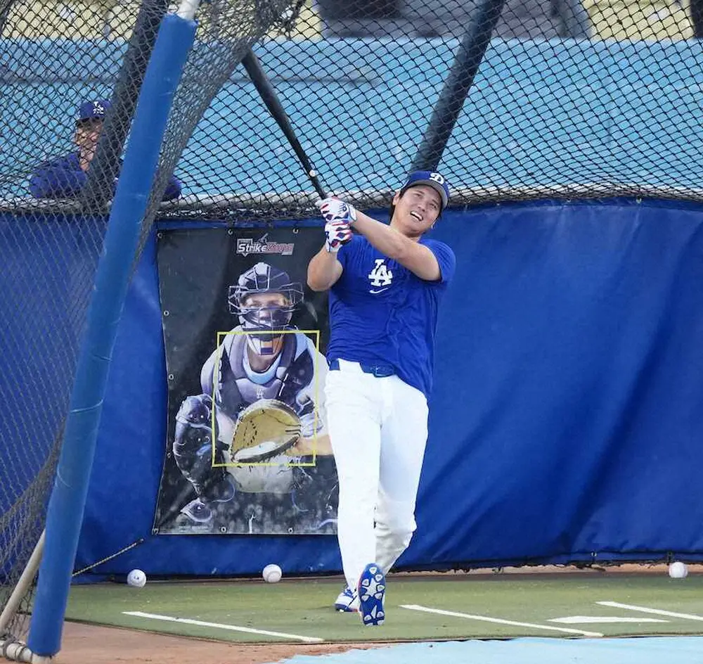 【画像・写真】大谷翔平が異例のフリー打撃参加！ブルペン直後にバット握り14本の柵越え披露　指揮官らも大歓声