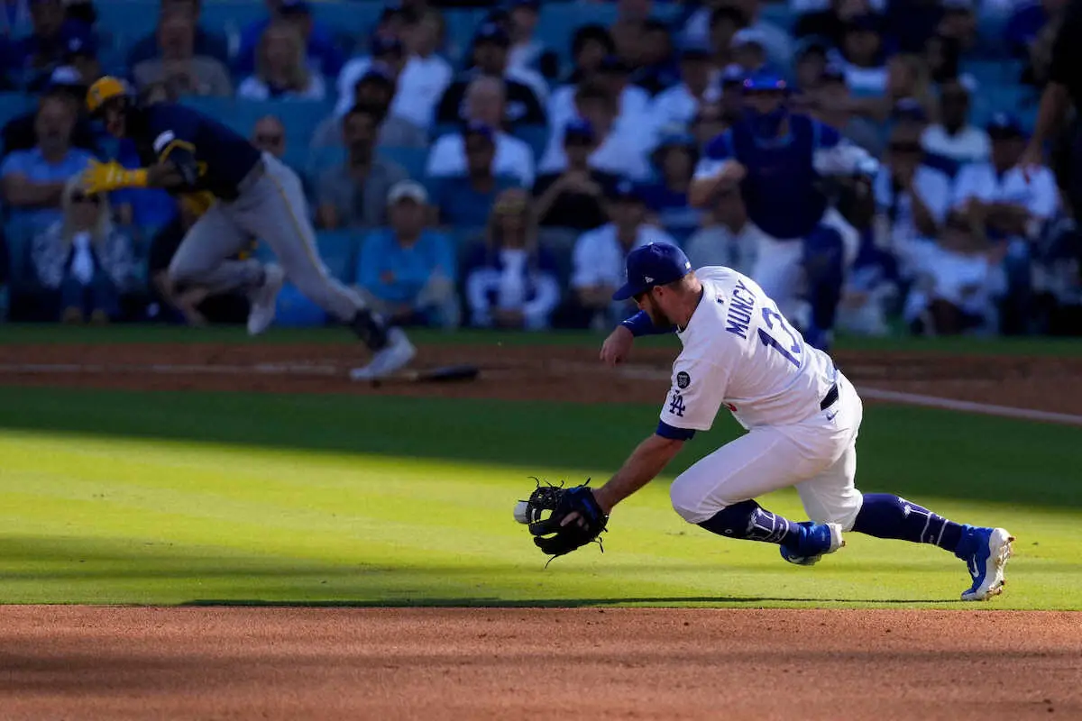 【画像・写真】「神守備」「かっこよ」マンシーが好守備で勝ち越し点阻止！グラスノーのピンチ救い「実質1打点だろ」