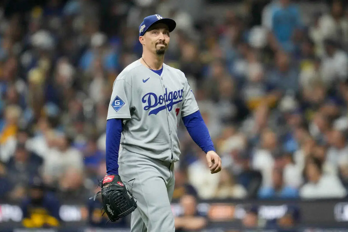 【画像・写真】ドジャース・スネルがNBAレイカーズ観戦で夫人と仲良し手つなぎショット！WS第1戦先発予定