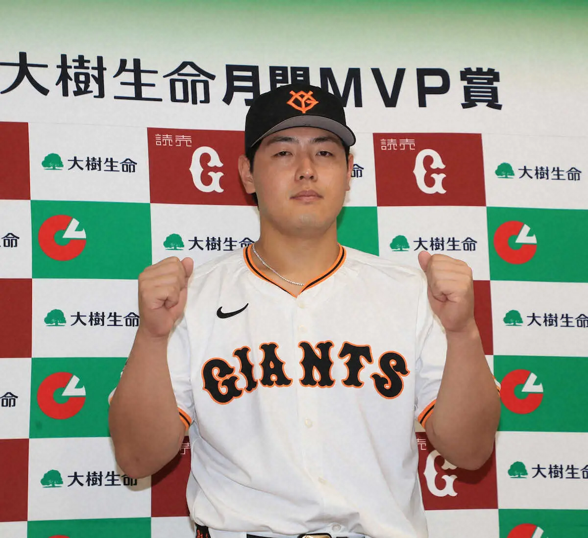 【画像・写真】巨人・岡本　自身5度目月間MVP　9、10月は4本塁打、18打点「最後、何とか貢献できたかな」