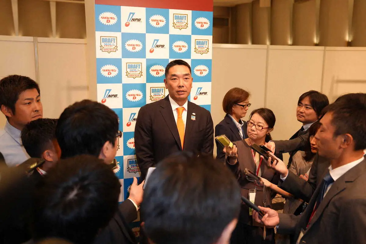 【画像・写真】巨人・阿部監督　ドラ1事前公表のワケ明かす「1球団でも…」竹丸は「全ての球が素晴らしいし伸びしろも」