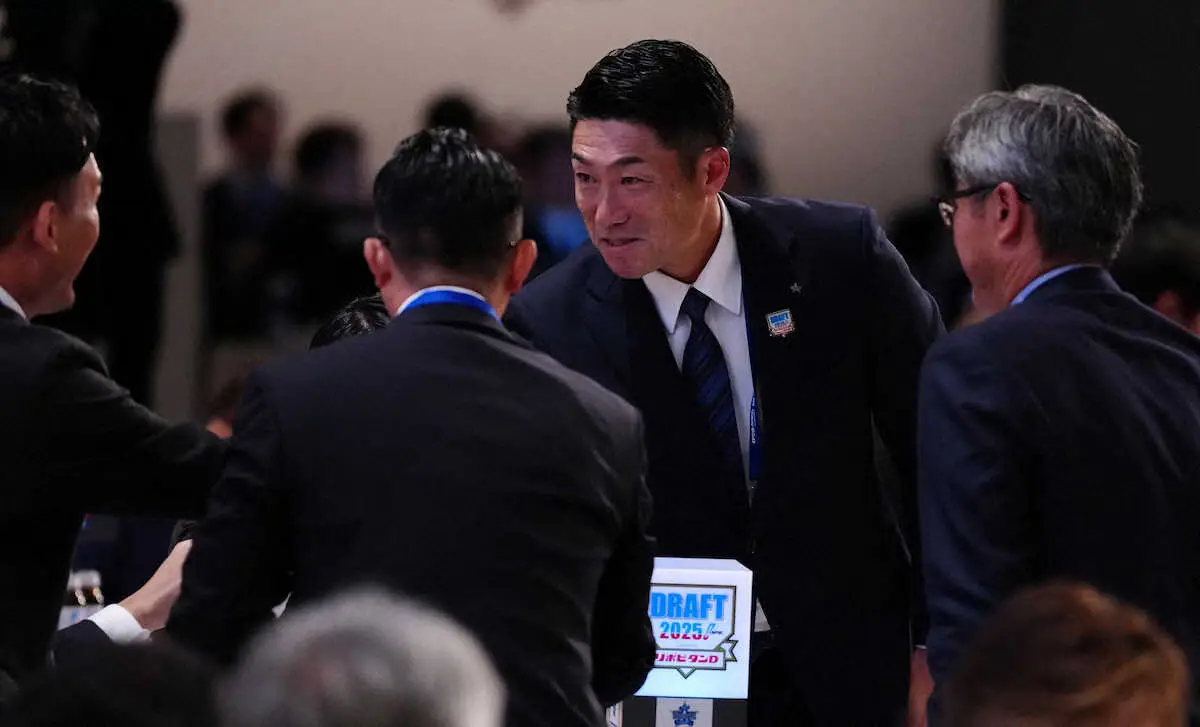 【画像・写真】DeNA球団社長「バランスのいい指名ができた」麟太郎の指名は「1位でスケール感の大きい選手を、と」