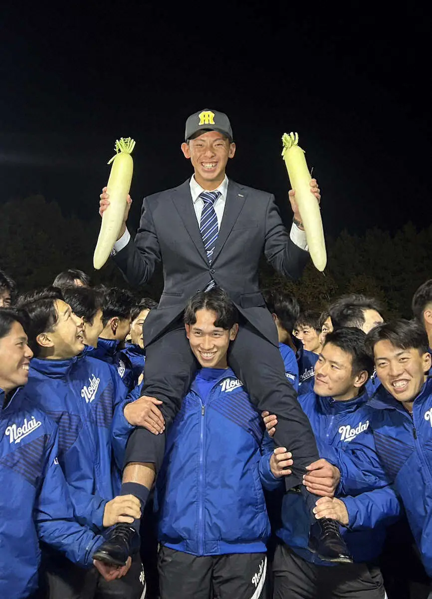 【画像・写真】指名を受けて喜ぶ東農大北海道オホーツク・神宮（チーム提供）
