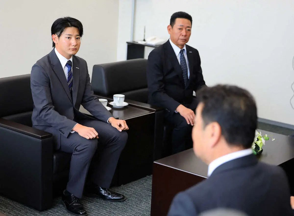 【画像・写真】巨人ドラ1・竹丸和幸「未知の世界に飛び込む」　指名あいさつで「1年目から活躍」誓う