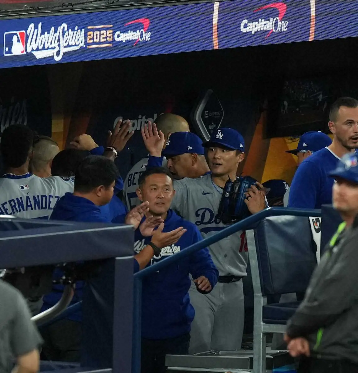 【画像・写真】ドジャース山本由伸　初回を無失点　ピンチでゲレロにスプリット連投からカーブで三振斬り
