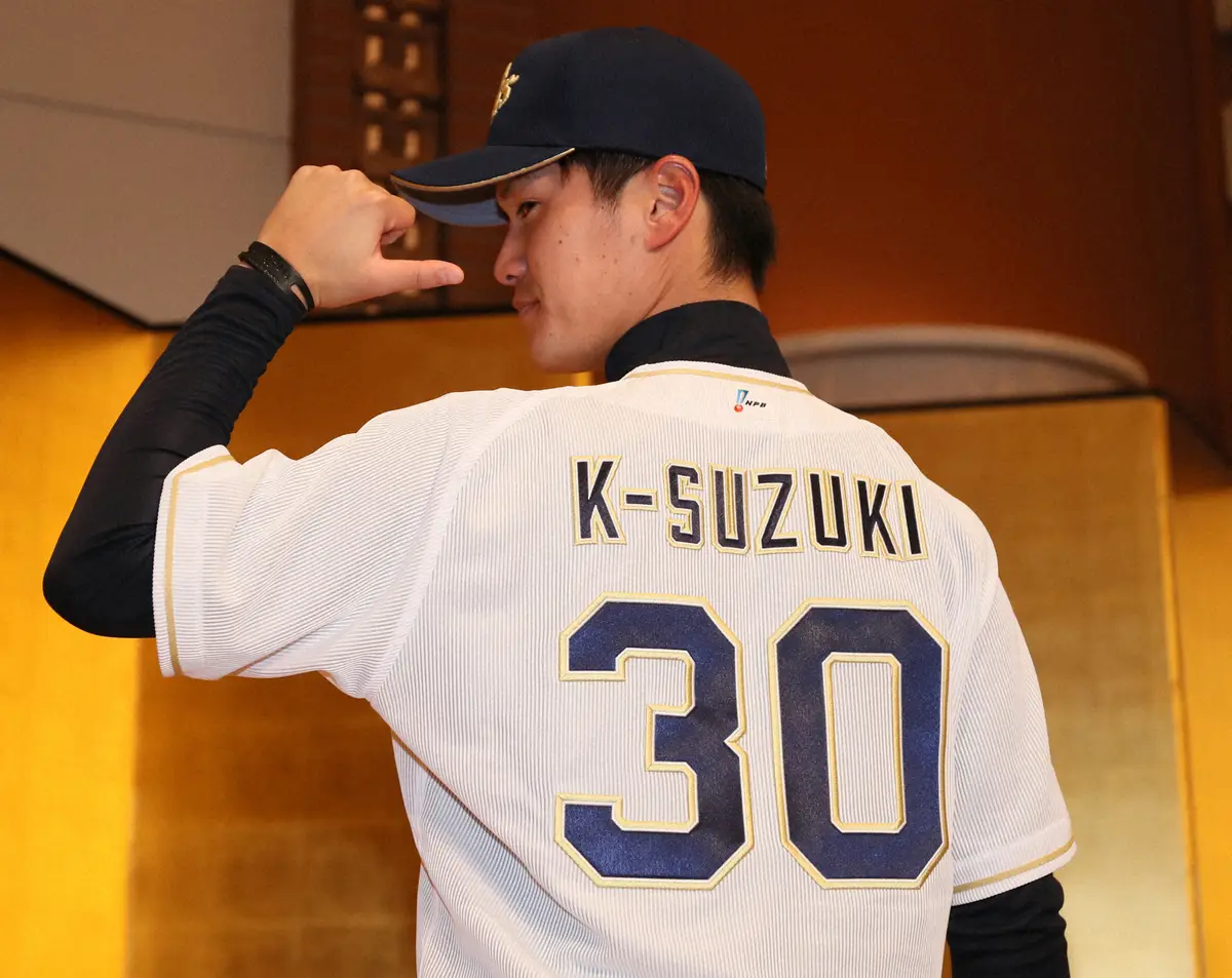 【画像・写真】元オリックスK―鈴木　現役引退を発表　ヤクルト、巨人ファンにも感謝　ラオウ杉本もねぎらい