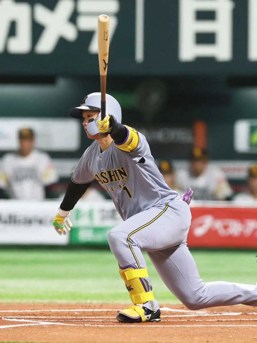 【画像・写真】＜ソ・神＞初回、二塁打を放つ森下（撮影・大森　寛明）