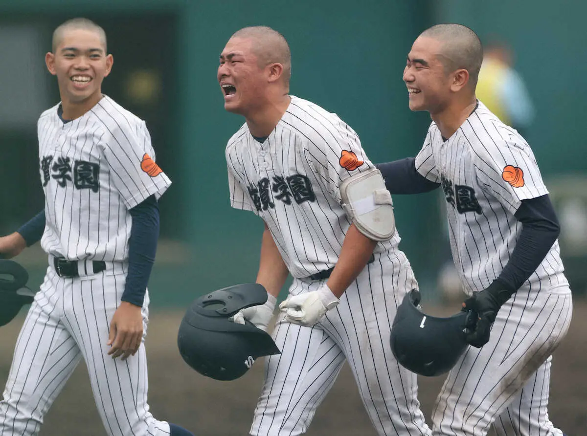 【画像・写真】【近畿大会】滋賀学園が来春センバツ当確　中野壮真がサヨナラ打「みんなでつないでチームで勝てた」