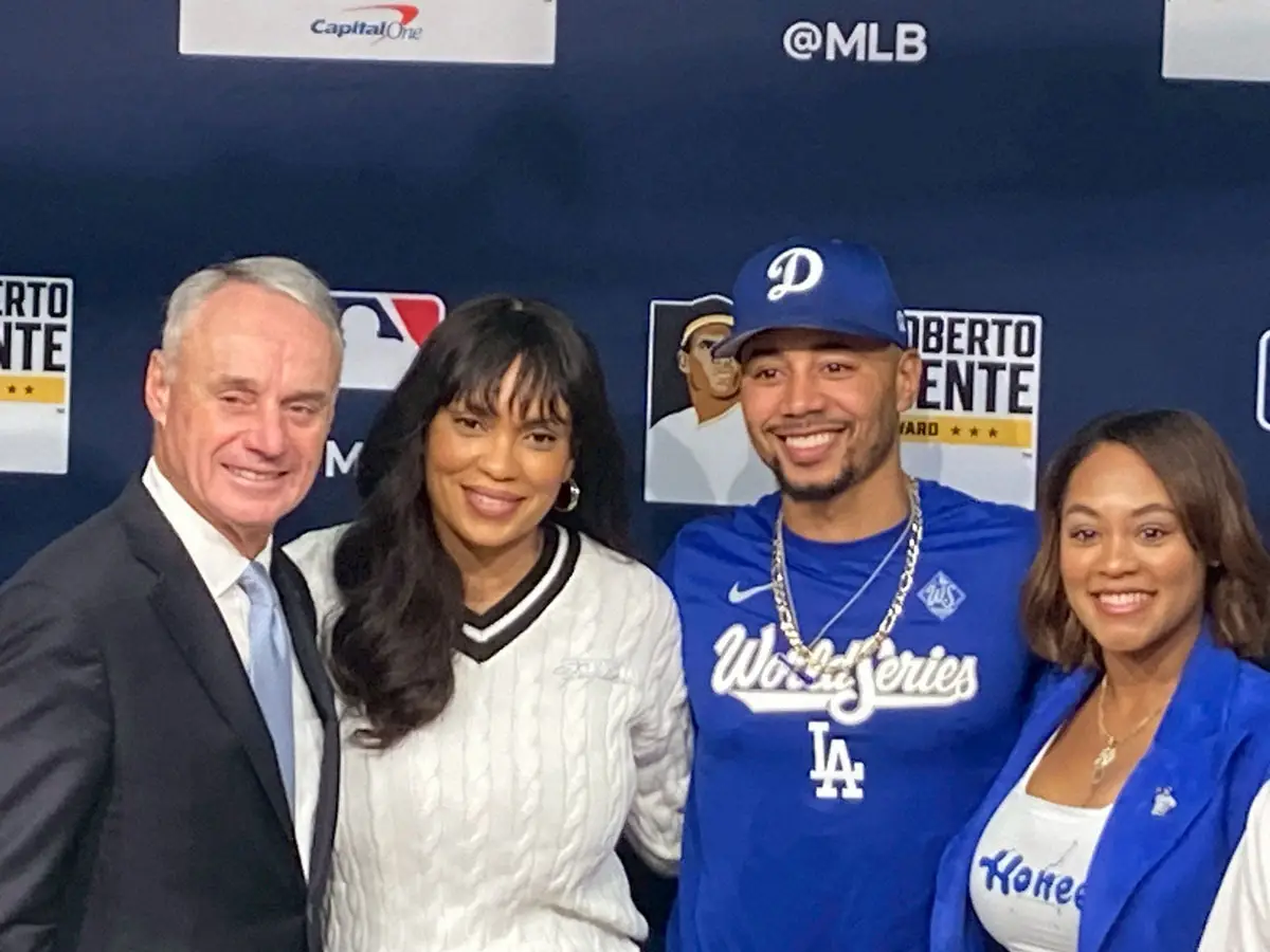 【画像・写真】ドジャース・ベッツ、地域貢献と慈善活動評価されロベルト・クレメンテ賞に　同僚カーショーも12年に受賞