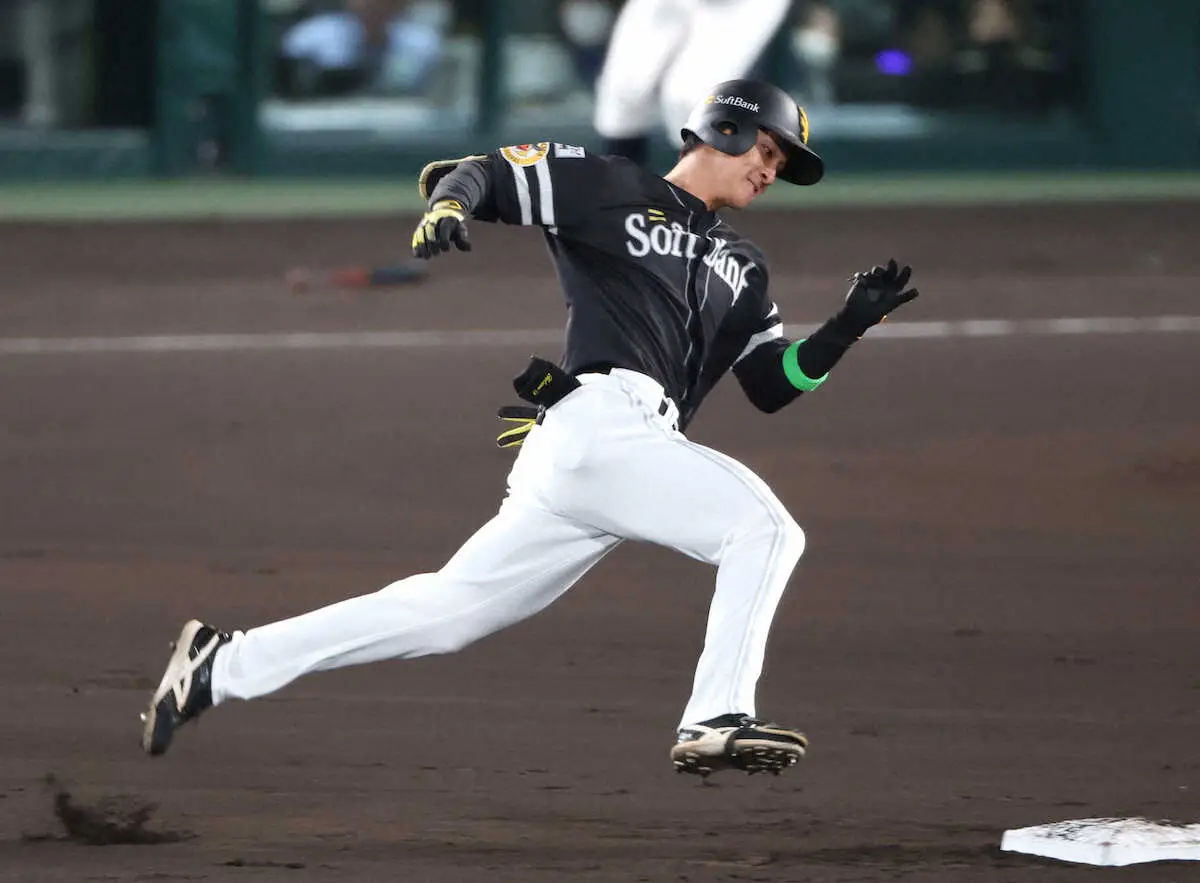 【画像・写真】ソフトバンク柳町達　敵地・甲子園で声を張るファンに応える決勝三塁打「その声援のために打てた」