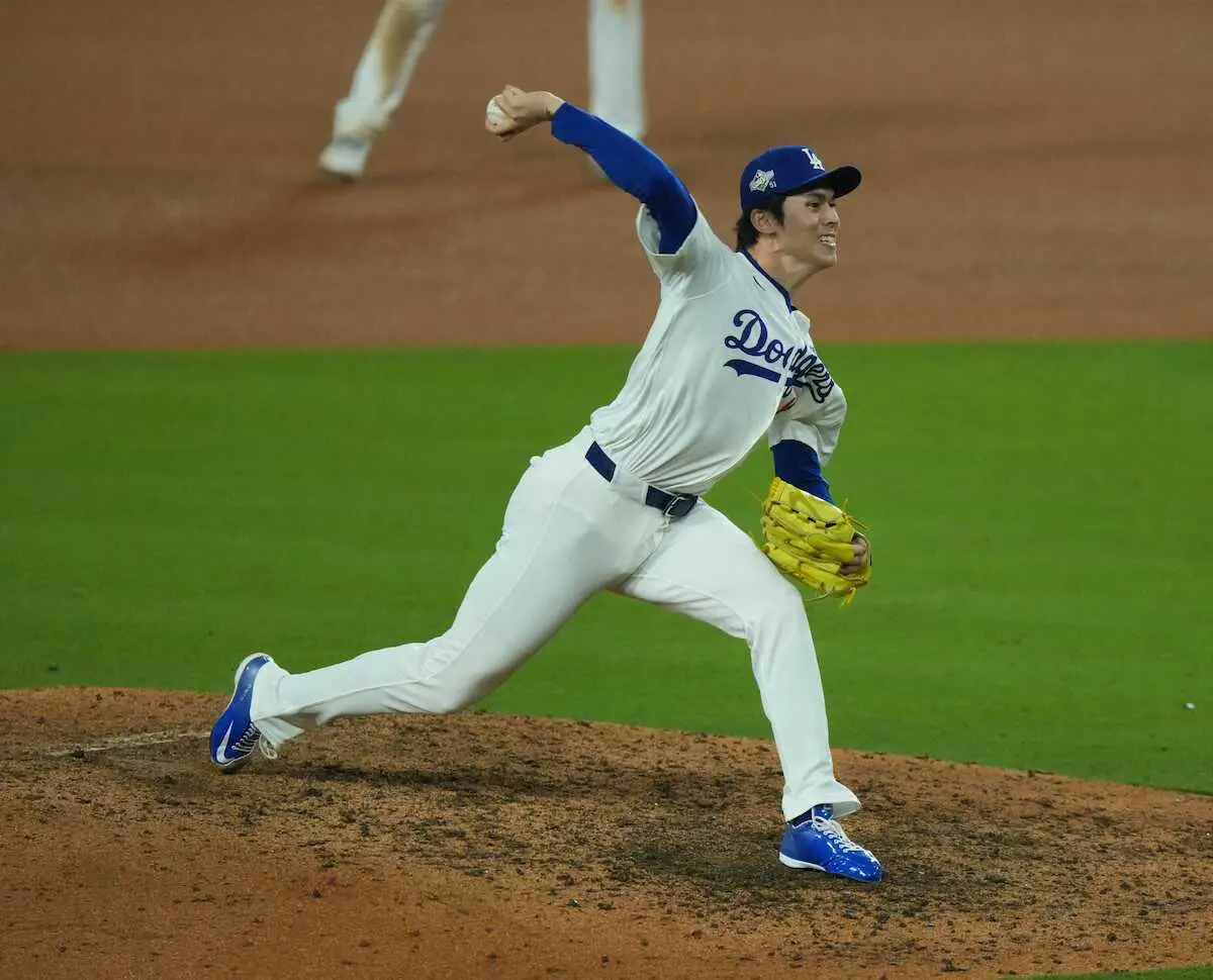 【画像・写真】ドジャース・佐々木朗希　回またいで1回2/3　「たぶん投げてない」冗談も8回ピンチ救った
