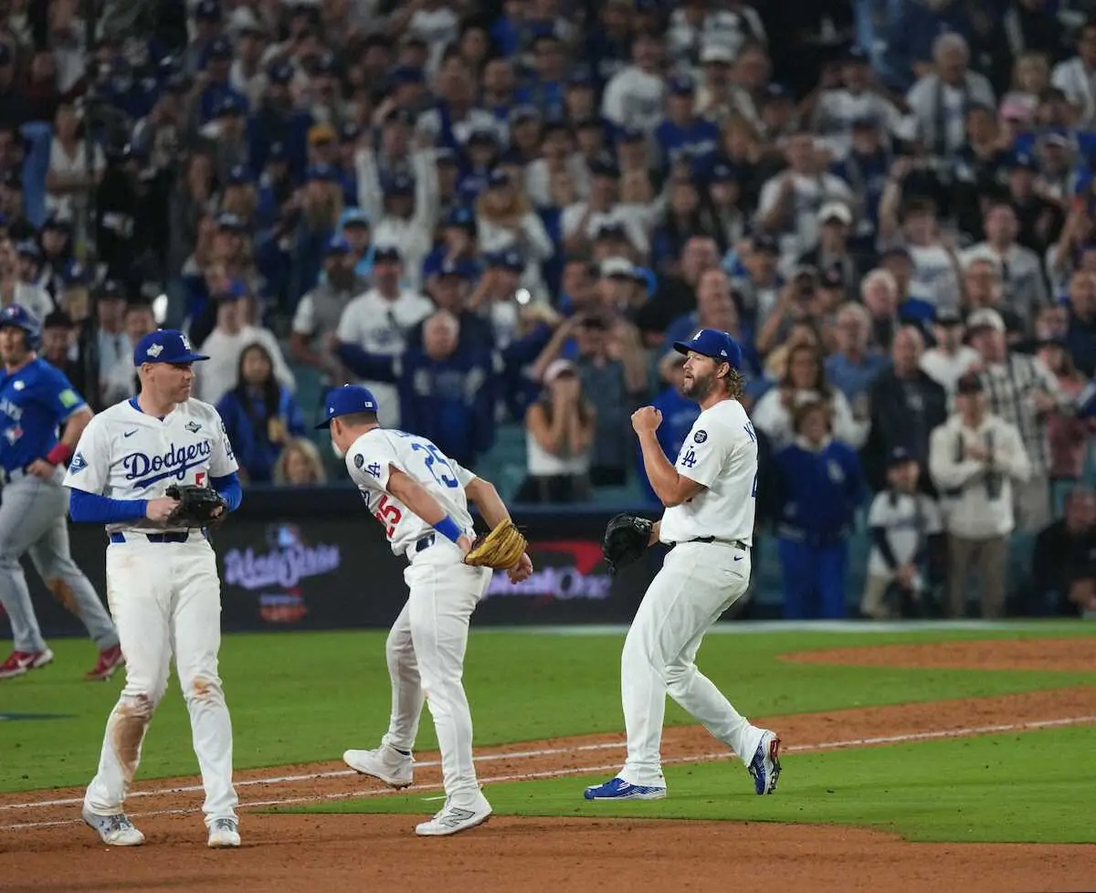【画像・写真】今季限りで現役引退を表明　ドジャース・カーショーが満塁斬り　8球で「大きなアウト」