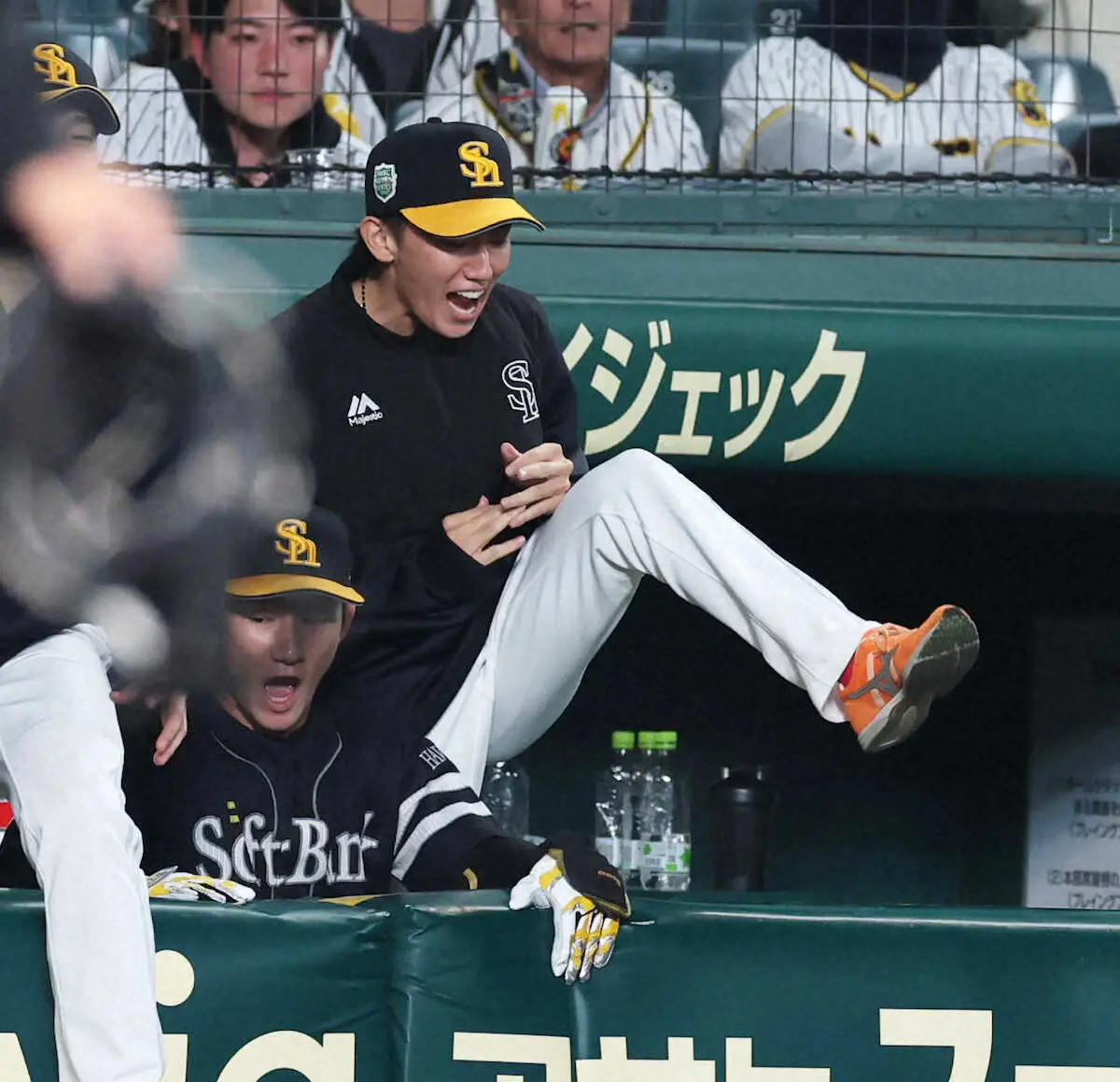 【画像・写真】ソフトバンク先発・大津亮介が雄叫び1勝「海野さんともしっかり対策を練ってきた」甲子園で5回無失点