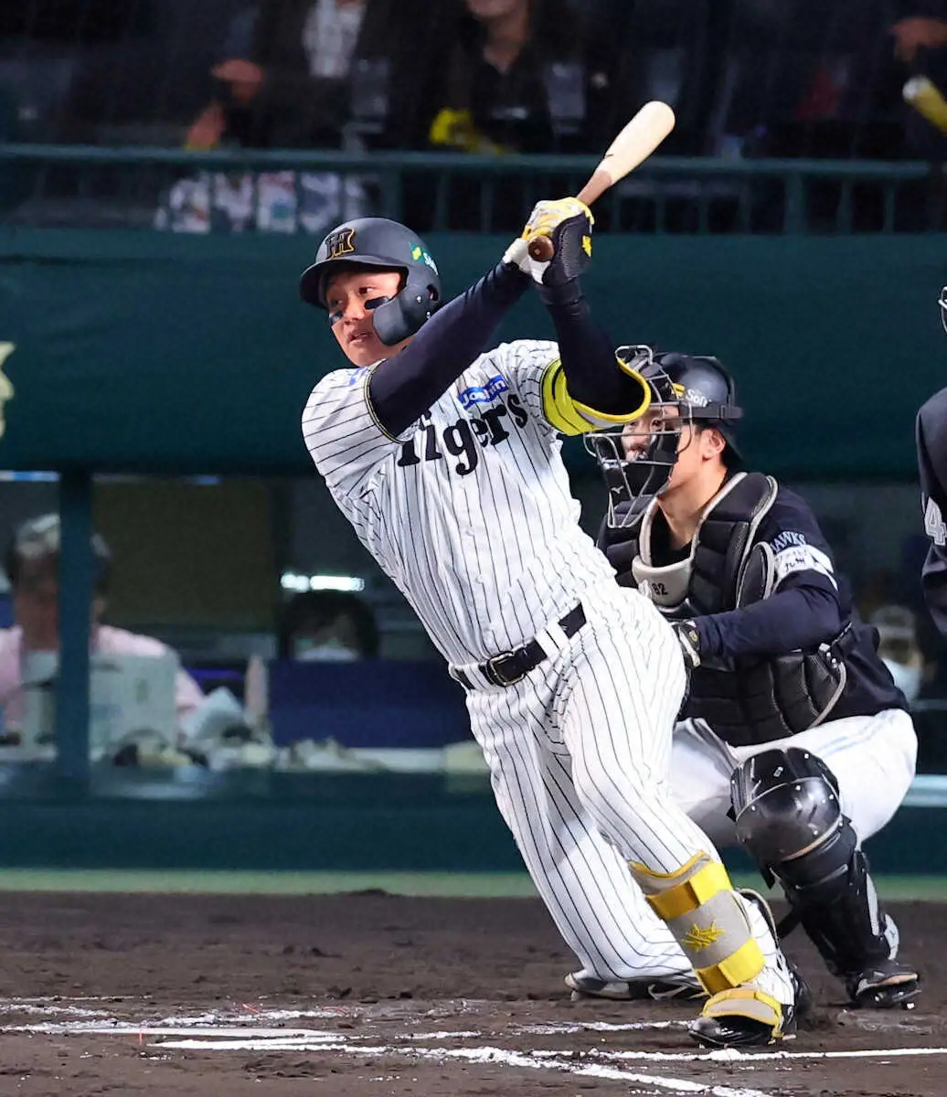 【画像・写真】＜神・ソ＞6回、安打を放つ森下