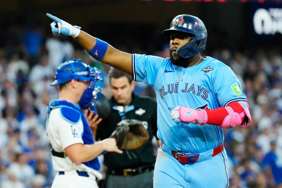 【画像・写真】ブルージェイズ・ゲレロ「尊敬している」ドジャース・大谷から千金2ラン　今PSで7本目のアーチ