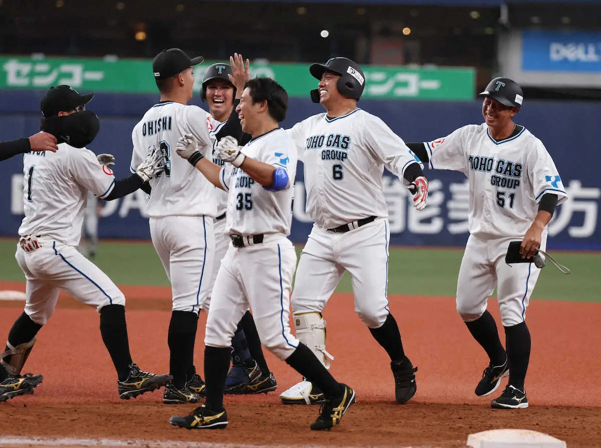 【画像・写真】東邦ガス　出場2大会連続の初戦突破　4番・若林俊充が同点の9回にサヨナラ安打