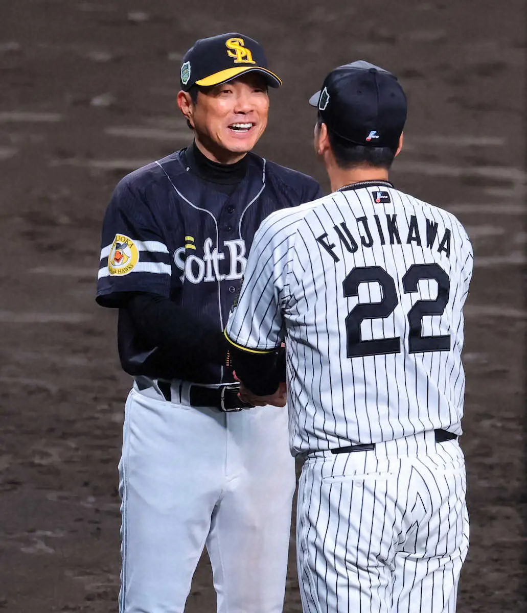 【画像・写真】ソフトバンク小久保裕紀監督　優勝インタビュー「セ・リーグ1位の阪神と本当に良い試合ができた」