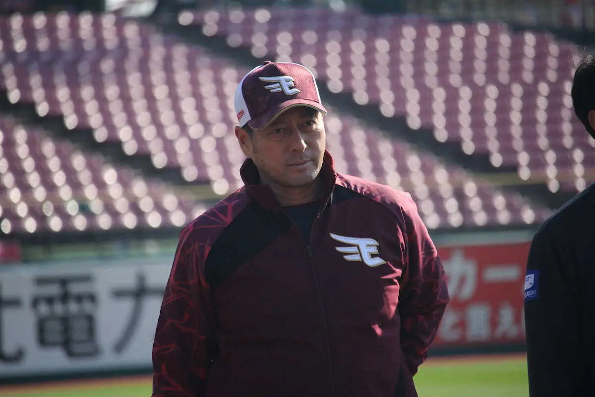 【画像・写真】楽天　ヤクルトから新入閣の小野寺コーチ　投手陣育成に闘志