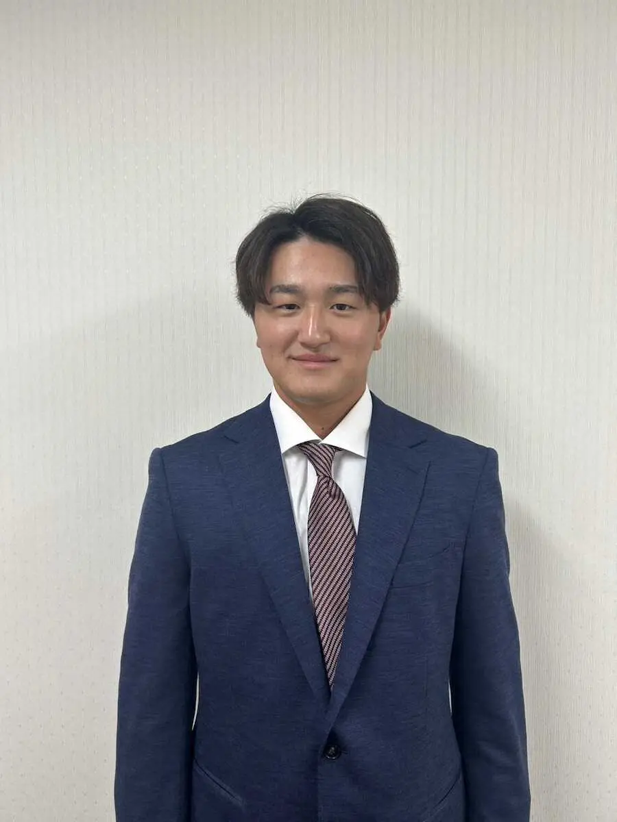 【画像・写真】楽天・青野が契約を更改「オフはとにかく身体を大きくする」