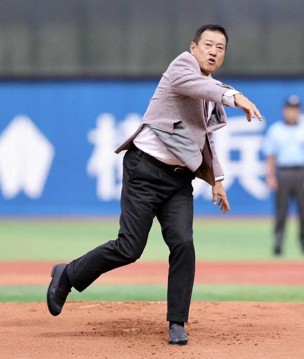 【画像・写真】阪神ドラ1の創価大・立石　始球式の原辰徳氏の激励に応え逆方向2ラン！走攻守で活躍