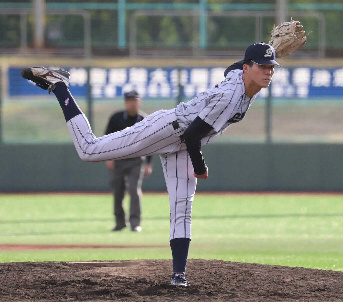 【画像・写真】＜京産大・佛教大＞7回から登板する佛教大・赤木（撮影・後藤　正志）