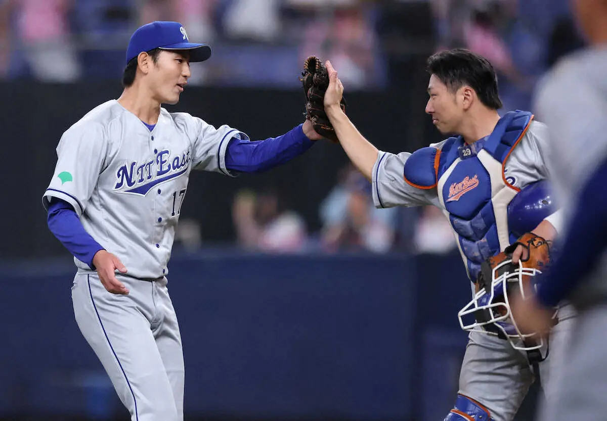 【画像・写真】NTT東日本　2年連続の初戦突破　保坂淳介「ほぼ会心の当たり」1―1同点の9回に決勝の2点二塁打