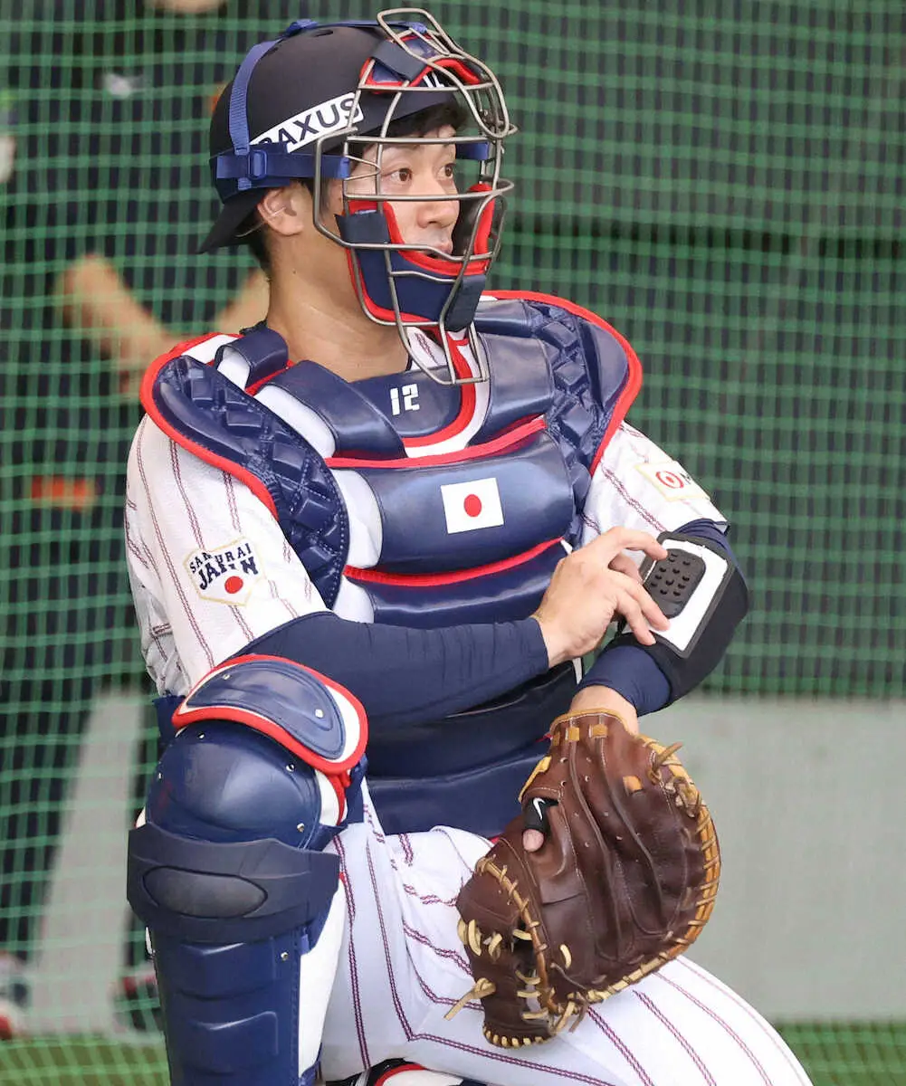 【画像・写真】侍ジャパン　「ピッチコム」野手も装着し投内連携　井端監督「覚えないといけないサインがない」