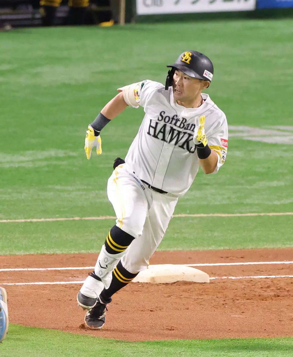 【画像・写真】ソフトバンク・中村晃　1歳長男の国指定難病との闘病告白「今現在も試行錯誤での治療中です」