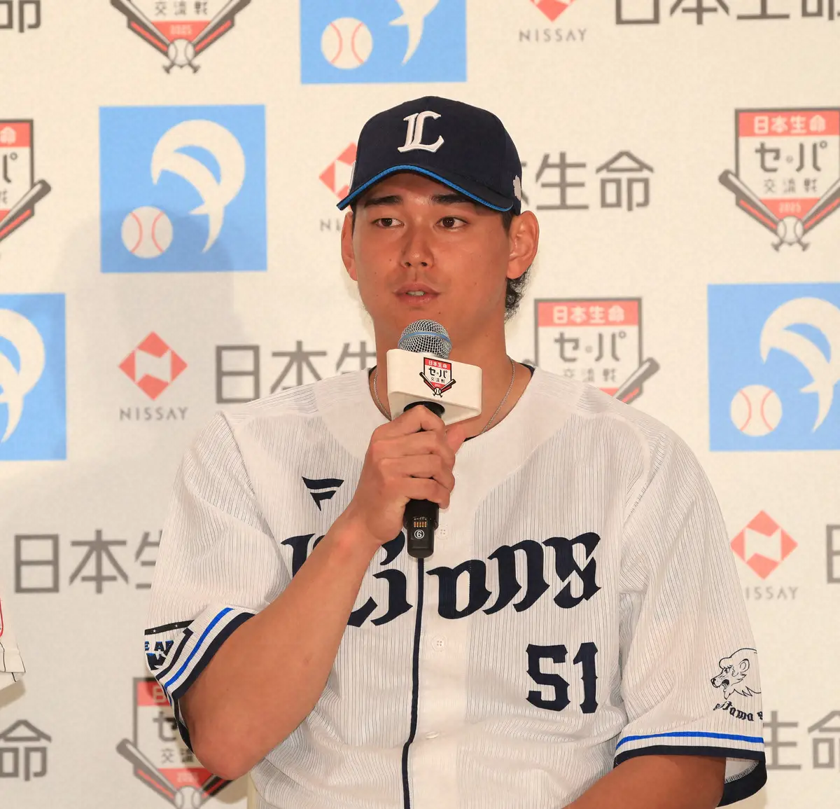 【画像・写真】【GG賞】西武・西川愛也がプロ8年目で念願の初受賞　「憧れていた賞。これからも守備を磨き続ける」