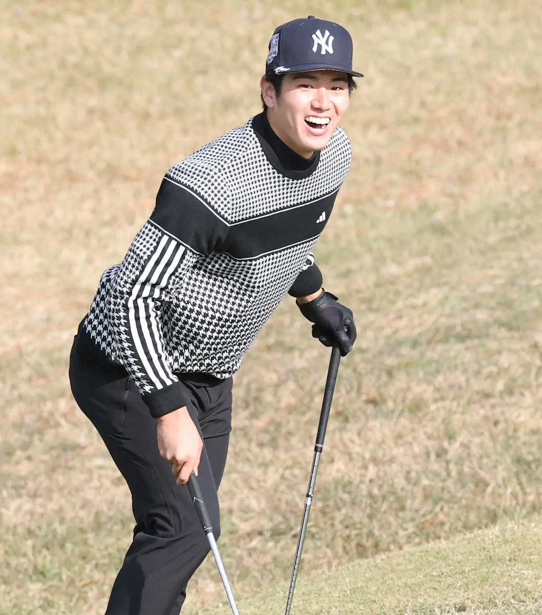 【画像・写真】阪神・佐藤輝明　野球忘れてゴルフに全集中　コースで足腰鍛えた!?「いっぱい歩きました」