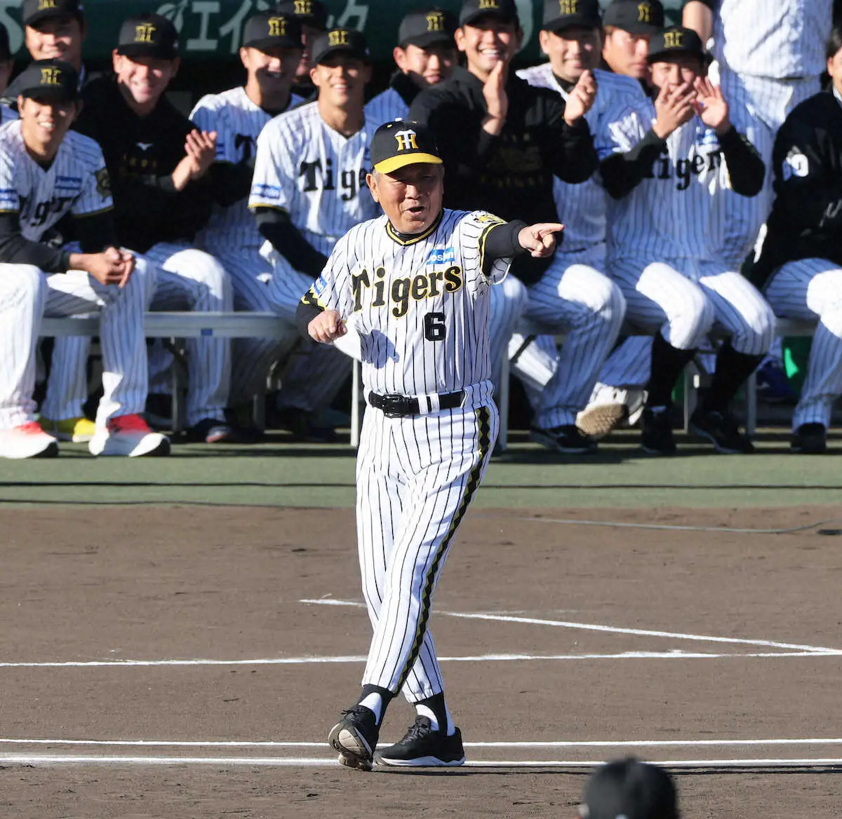 【画像・写真】特別試合に出場した藤田平氏（撮影・大森　寛明）