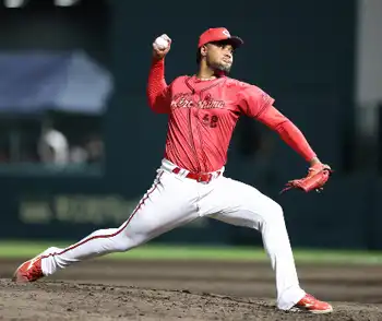広島・ドミンゲスと来季の契約結ばず　今季6試合で1勝1敗、防御率3・71