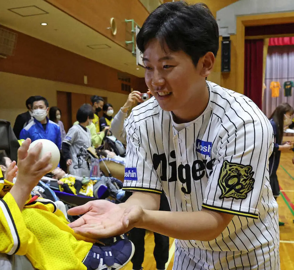 【画像・写真】阪神・門別啓人　高校の先輩・伏見寅威との共闘を誓う「吸収できるところは全て吸収したい」