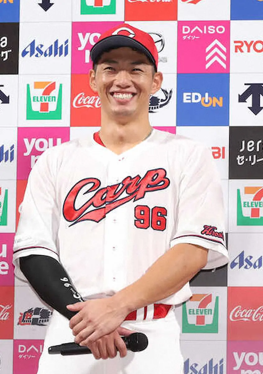 【画像・写真】広島・中村奨成　今春に結婚していた「家族のために、一年でも長く野球を」　お相手は年上の一般女性