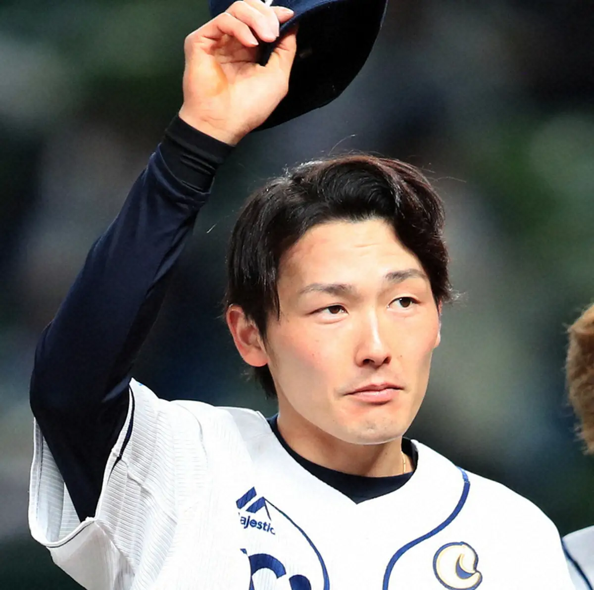 【画像・写真】西武・源田　年俸3億円でサイン　WBC出場にも意欲「選んでいただけたらチームのために頑張りたい」