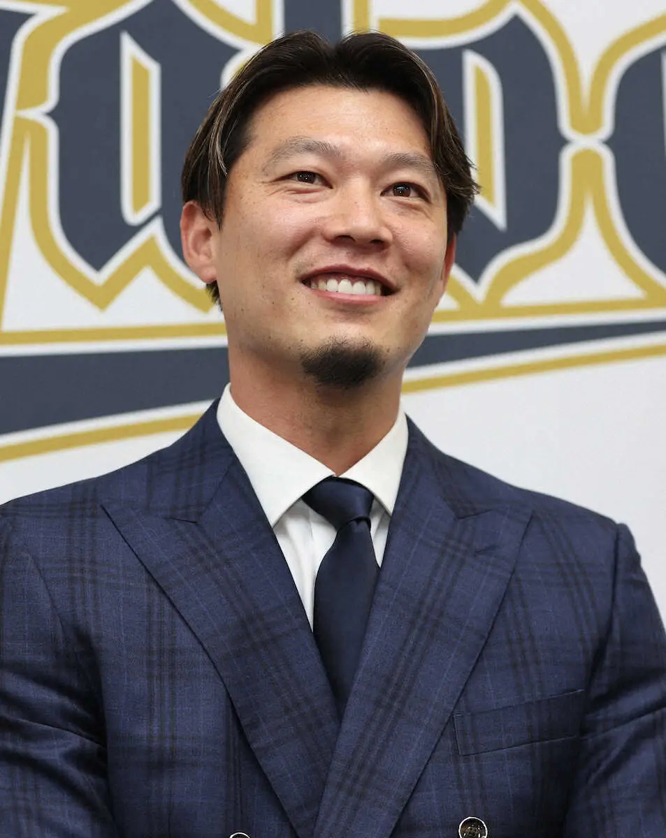 【画像・写真】オリックス・岩崎翔　8年ぶり年俸増の6500万円で更改「ありがたい移籍だった」　右肘手術から完全復活