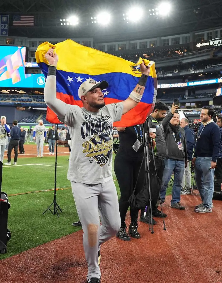 【画像・写真】ドジャース・ロハス　来季限り現役引退表明　単年契約で再契約「ただ一つの目標、3連覇へ戻ってきます」