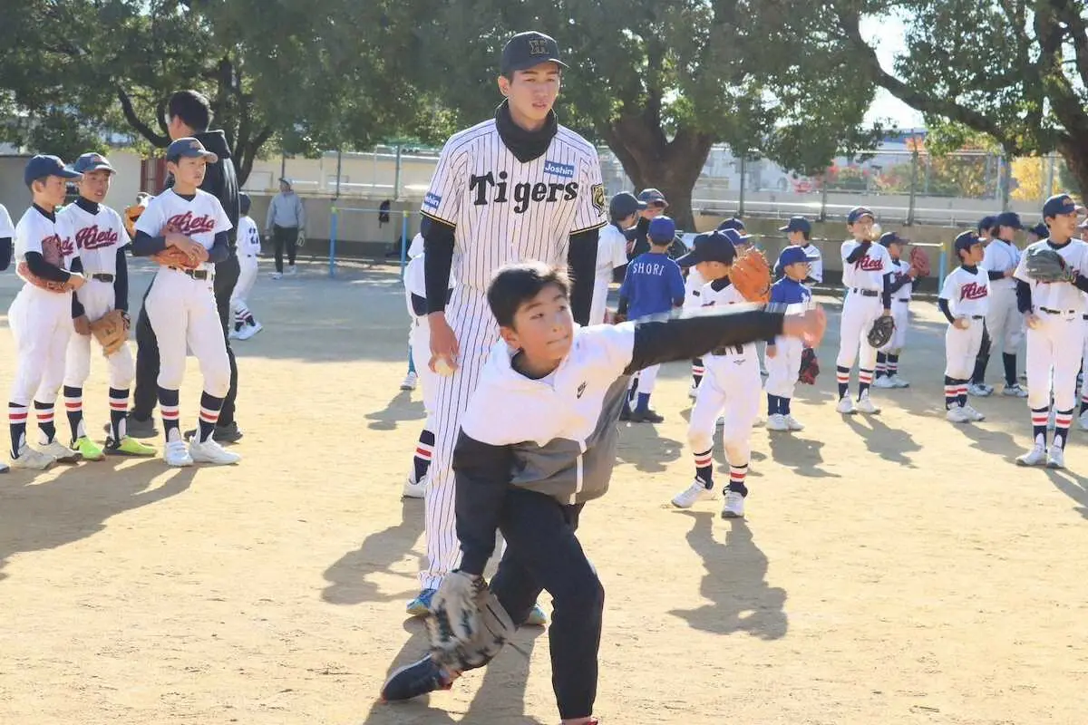 【画像・写真】阪神・今朝丸裕喜、来季目標は「1軍勝利」　地元・神戸で野球教室開催「後輩から元気もらえた」
