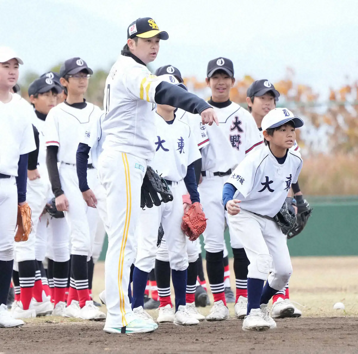 【画像・写真】ソフトバンク　Vの立役者・川瀬晃が野球教室での大歓声に「来年、再来年もという気持ちにさせてくれる」　