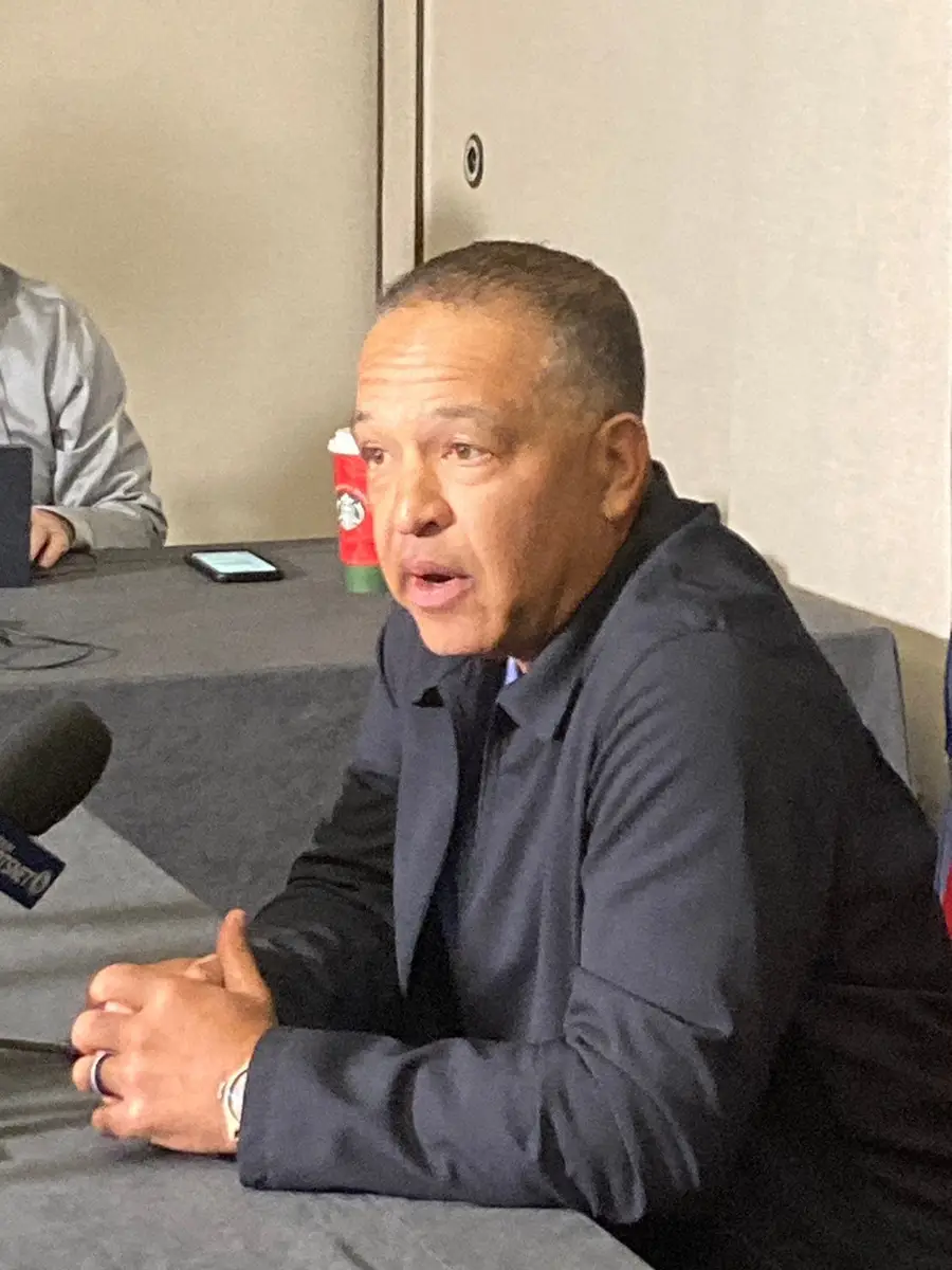 【画像・写真】ドジャース・ロバーツ監督　佐々木朗希と山本由伸のWBC出場可否「議論する必要がある」