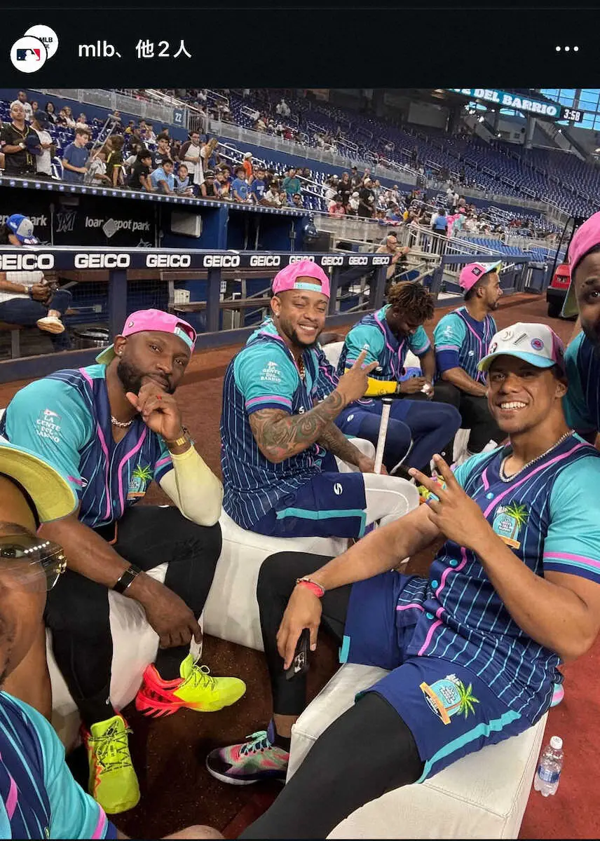 【画像・写真】ゲレロ主催チャリティーにスター大集合　WBC会場が笑顔の輪に
