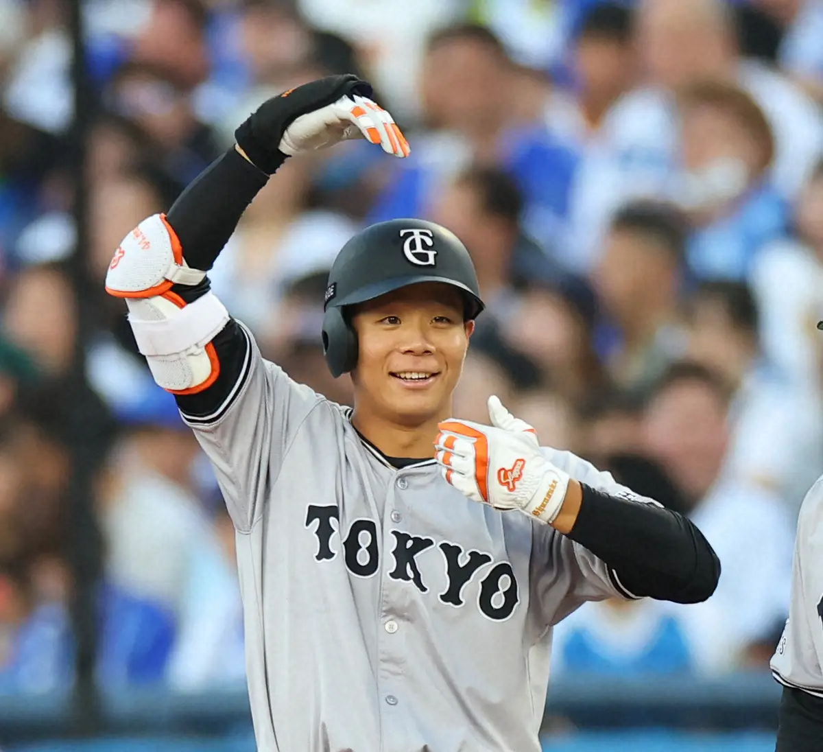 【画像・写真】巨人　中山礼都と佐々木俊輔の好みが完全一致！「おっ！おうおうおうおう…」