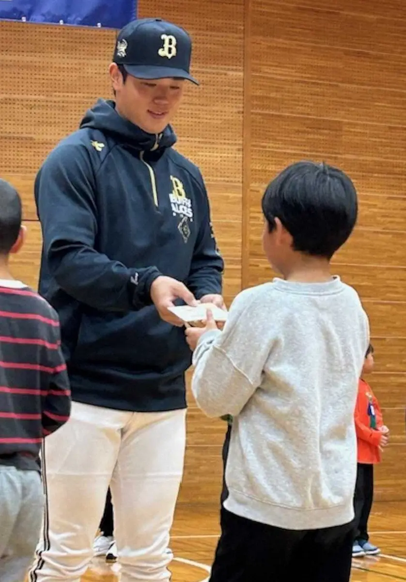 【画像・写真】オリックス・太田椋「成人式もここでした」　中日・味谷とともに野球振興イベントに参加