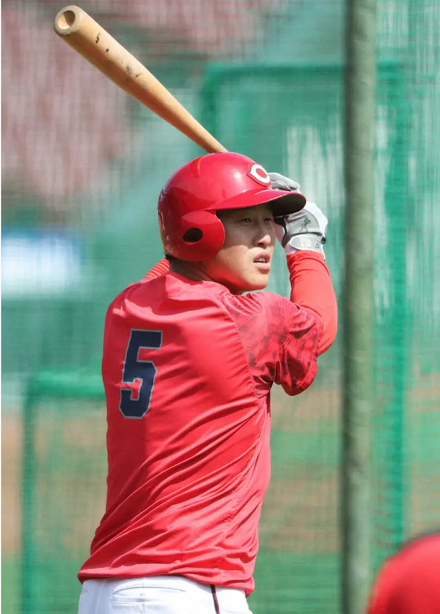 【画像・写真】広島・小園海斗の契約更改は越年へ　鈴木球団本部長「年を越すんじゃないかと思う」